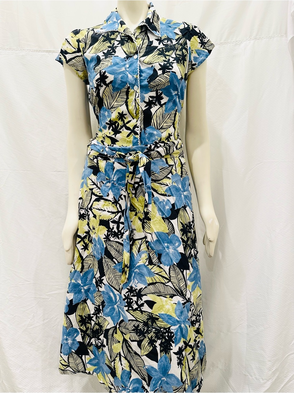 2 Pieces Vintage Emma James Floral Shirt and Midi Skirt with Tie Waist